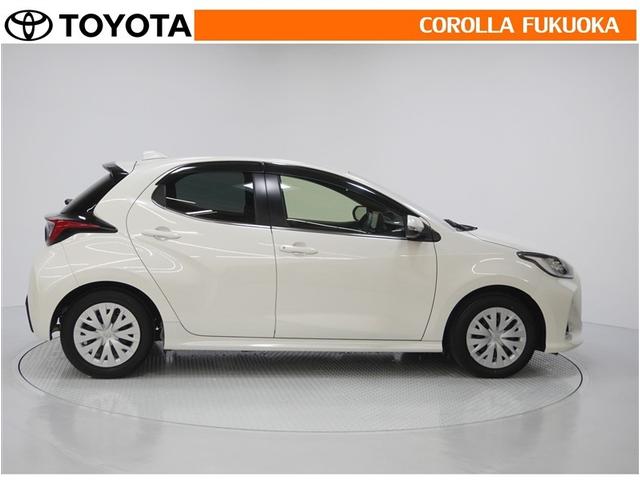 ヤリス ハイブリッドＺ　衝突被害軽減システム　メモリーナビ　フルセグ　ＥＴＣ　バックカメラ　ＣＤ　ＤＶＤ再生　キーレス　スマートキー　盗難防止装置（9枚目）