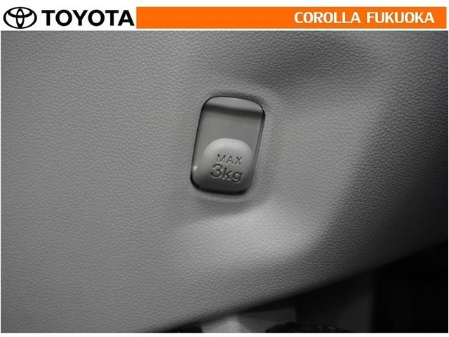 ショッピングフックにバック等の持ち手を掛けておけば、運転中に倒れたり落ちたりが気にならないので、運転に集中できますね！