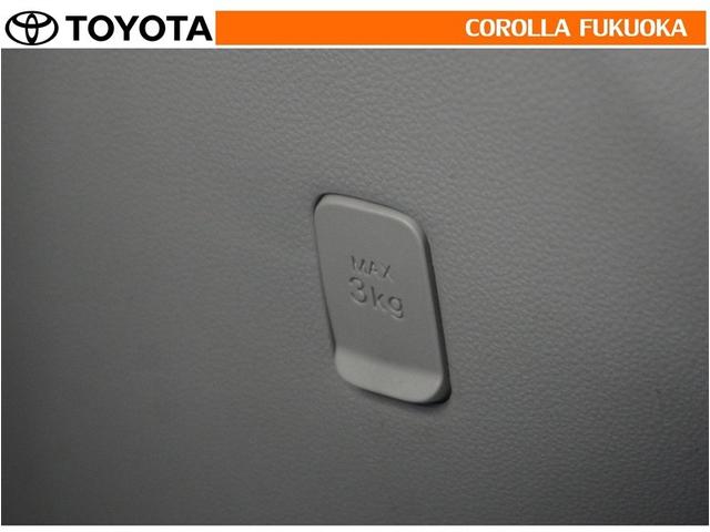 ショッピングフックにバック等の持ち手を掛けておけば、運転中に倒れたり落ちたりが気にならないので、運転に集中できますね！