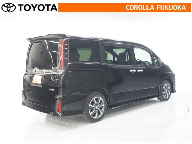 ノア Ｓｉ　ダブルバイビーＩＩＩ　衝突被害軽減システム　両側電動スライド　メモリーナビ　フルセグ　ＥＴＣ　バックカメラ　後席モニター　ＣＤ　ＤＶＤ再生　キーレス　スマートキー　アイドリングストップ　盗難防止装置（8枚目）