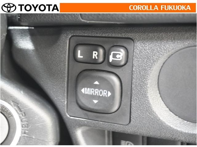 電動格納ミラーは、スイッチで簡単操作！狭いスペースでの取り回しや駐車時に大変重宝します。