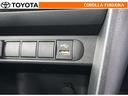 ポータブルオーディオなどの機器を接続して、車両のスピーカーで聞くことができます。