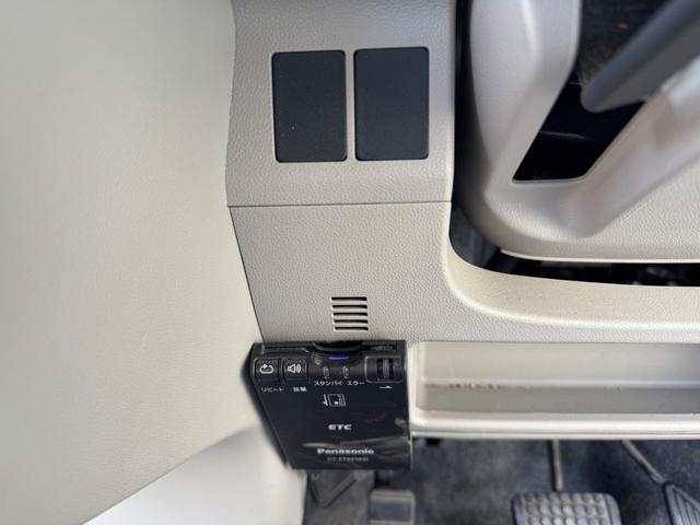 タント Ｘ　ＳＡＩＩＩ　社外ナビ　ＴＶ　ＣＤ　　Ｂｌｕｅｔｏｏｔｈ　ＥＴＣ　フロントドライブレコーダー　オートライト　左側パワースライドドア　シートヒーター　バックセンサー　スマートアシスト　後部座席ロールサンシェード（17枚目）