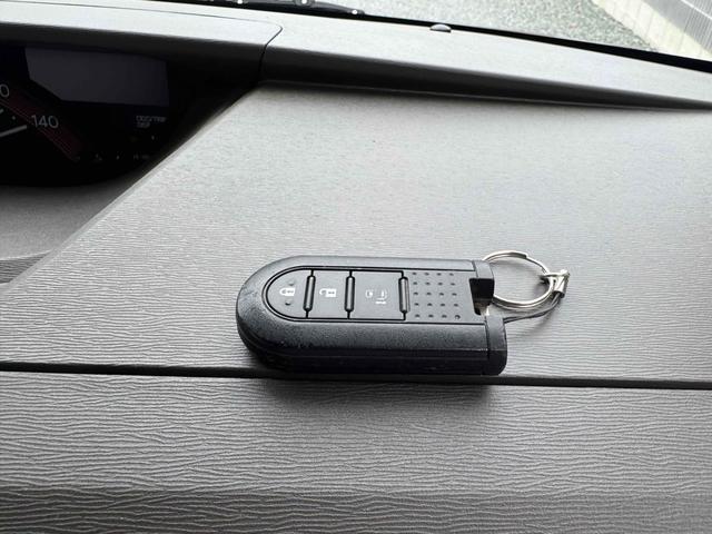 シフォン G スマートアシスト ETC バックカメラ 両側スライド・片側電動 ナビ TV クリアランスソナー 衝突被害軽減システム オートマチックハイビーム オートライト スマートキー アイドリングストップ 電動格納ミラー(8枚目)