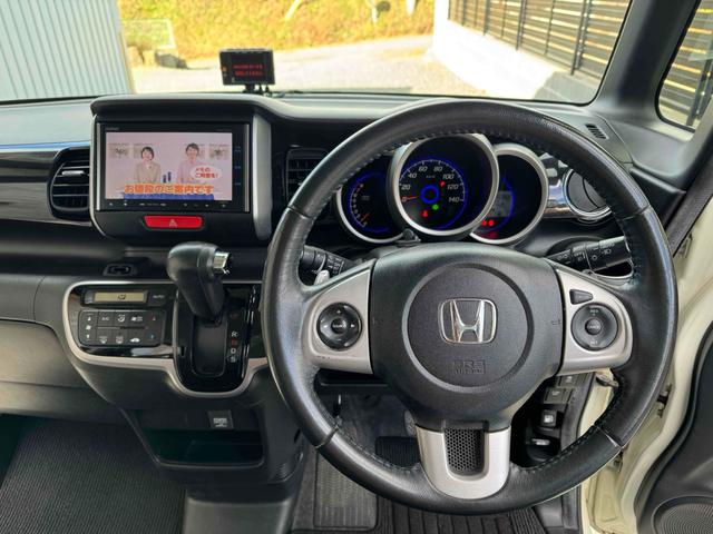 Ｎ－ＢＯＸカスタム Ｇ・ターボＡパッケージ　ドライブレコーダー　ＥＴＣ　バックカメラ　両側電動スライドドア　ナビ　ＴＶ　オートクルーズコントロール　衝突被害軽減システム　オートライト　ＨＩＤ　スマートキー　アイドリングストップ　電動格納ミラー（2枚目）