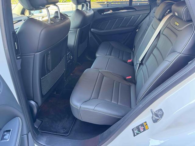 ＧＬＥ ＧＬＥ６３　Ｓ　４マチック　クーペ　４ＷＤ　左ハンドル　クリアランスソナー　レーンアシスト　オートクルーズコントロール　衝突被害軽減システム　全周囲カメラ　ナビ　ＴＶ　アルミホイール　ＬＥＤヘッドランプ　サンルーフ　ＡＴ　シートヒーター（10枚目）