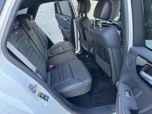 ＧＬＥ ＧＬＥ６３　Ｓ　４マチック　クーペ　４ＷＤ　左ハンドル　クリアランスソナー　レーンアシスト　オートクルーズコントロール　衝突被害軽減システム　全周囲カメラ　ナビ　ＴＶ　アルミホイール　ＬＥＤヘッドランプ　サンルーフ　ＡＴ　シートヒーター（25枚目）