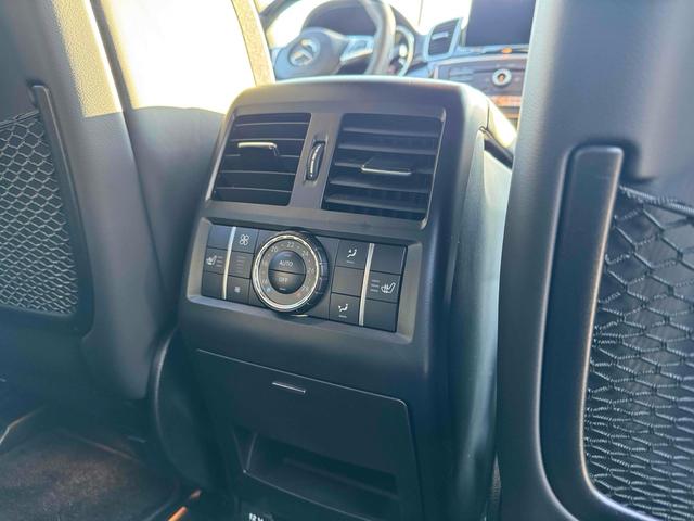 ＧＬＥ ＧＬＥ６３　Ｓ　４マチック　クーペ　４ＷＤ　左ハンドル　クリアランスソナー　レーンアシスト　オートクルーズコントロール　衝突被害軽減システム　全周囲カメラ　ナビ　ＴＶ　アルミホイール　ＬＥＤヘッドランプ　サンルーフ　ＡＴ　シートヒーター（34枚目）