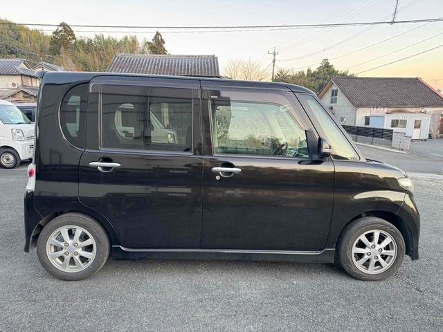 タント カスタムＸリミテッド　ドライブレコーダー　電動スライドドア　ＨＩＤ　スマートキー　電動格納ミラー　ベンチシート　ＣＶＴ　盗難防止システム　ＡＢＳ　ＣＤ　アルミホイール　衝突安全ボディ　エアコン　パワーステアリング（2枚目）