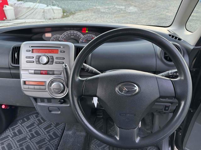 タント カスタムＸリミテッド　ドライブレコーダー　電動スライドドア　ＨＩＤ　スマートキー　電動格納ミラー　ベンチシート　ＣＶＴ　盗難防止システム　ＡＢＳ　ＣＤ　アルミホイール　衝突安全ボディ　エアコン　パワーステアリング（6枚目）