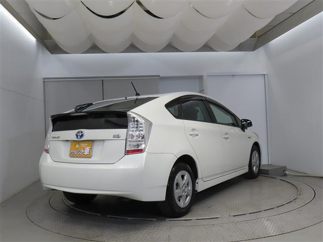 プリウス S アイドリングストップ搭載 Bモニタ- インテリキー デュアルエアバック エアB イモビライザー DVD再生可能 ワンオーナー車 ナビTV AUTOエアコン 横スベリ防止 アルミホイール ETC装備(3枚目)