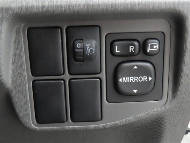 プリウス S アイドリングストップ搭載 Bモニタ- インテリキー デュアルエアバック エアB イモビライザー DVD再生可能 ワンオーナー車 ナビTV AUTOエアコン 横スベリ防止 アルミホイール ETC装備(30枚目)