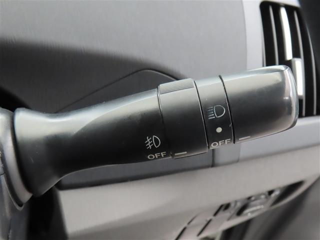 プリウス S アイドリングストップ搭載 Bモニタ- インテリキー デュアルエアバック エアB イモビライザー DVD再生可能 ワンオーナー車 ナビTV AUTOエアコン 横スベリ防止 アルミホイール ETC装備(35枚目)