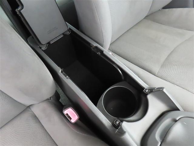 プリウス S アイドリングストップ搭載 Bモニタ- インテリキー デュアルエアバック エアB イモビライザー DVD再生可能 ワンオーナー車 ナビTV AUTOエアコン 横スベリ防止 アルミホイール ETC装備(38枚目)