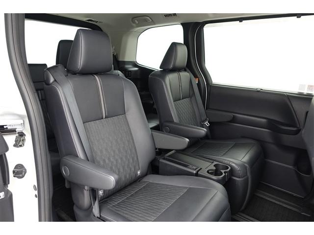 ノア ハイブリッドＺ　バックモニター　ＡＣ１００Ｖ　アイドリングストップ　ＤＶＤ　スマートキー　ワンオーナー車　両側パワースライドドア　フルセグＴＶ　ナビ＆ＴＶ　ＬＥＤヘッドライト　ＥＴＣ　オートクルーズコントロール（6枚目）