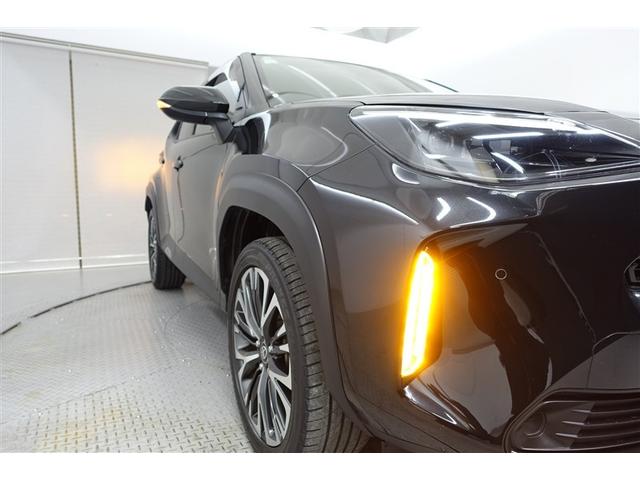 ヤリスクロス ハイブリッドＺ　インテリジェントキー　アルミホイル　ＬＥＤライト　１オ－ナ－　リアカメラ　クルーズコントロール　整備記録簿　横滑り防止システム　ＴＶ　電動シ－ト　パワステ　オートエアコン　キーフリー　イモビライザ（23枚目）