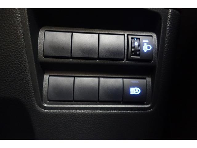 ヤリスクロス ハイブリッドＺ　インテリジェントキー　アルミホイル　ＬＥＤライト　１オ－ナ－　リアカメラ　クルーズコントロール　整備記録簿　横滑り防止システム　ＴＶ　電動シ－ト　パワステ　オートエアコン　キーフリー　イモビライザ（29枚目）