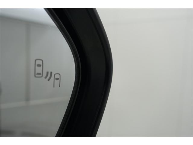 ���u���C���h�X�|�b�g���j�^�[�t���ł��A�ׂ̎Ԑ��𑖂�ԗ������[�_�[�Ō��m�A�h�A�~���[�ł͊m�F���ɂ����㑤���G���A�̎ԗ������m�点�������܂��B