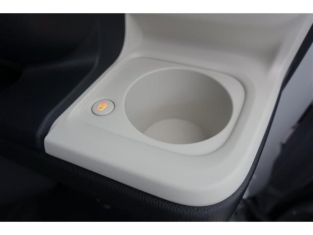 ムーヴキャンバス ストライプスＧ　Ｗパワースライドドア　前後誤発進抑制　点検記録簿付　セキュリティーアラーム　カーテンエアバッグ　プッシュスタートスマートキー　アイドリング　キーフリー　デュアルエアバッグ　ＬＥＤ　オートエアコン　ＰＳ（27枚目）