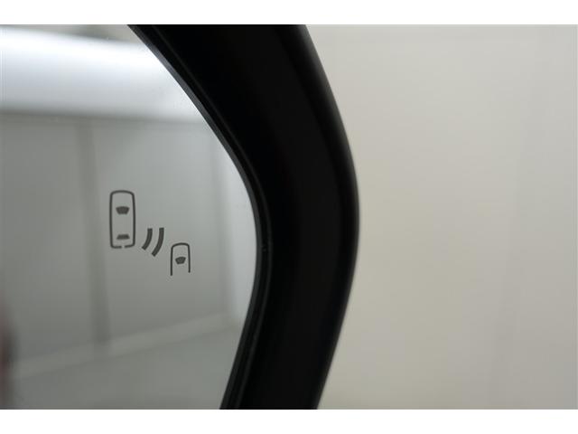 ���u���C���h�X�|�b�g���j�^�[�t���ł��A�ׂ̎Ԑ��𑖂�ԗ������[�_�[�Ō��m�A�h�A�~���[�ł͊m�F���ɂ����㑤���G���A�̎ԗ������m�点�������܂��B