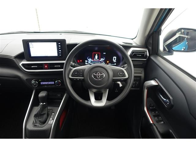 �X�^�C���b�V���ȃC���p�l����ł��I�^�]�̍ہA��ɖڂɂ��镔���́A�V�b�N�ɂ܂Ƃ߂��O���̗��Ȃ��f�U�C�����l�C�ł��I