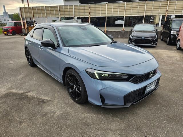 シビック ＲＳ　当社デモカー・６ＭＴ・９インチコネクトナビ・パワーシート・ＢＯＳＥプレミアムサウンド・レブマッチシステム・ドラレコ・ＬＥＤヘッドライト・リアカメラ・ＥＴＣ２．０　コーナーセンサー　衝突被害軽減ブレーキ（3枚目）