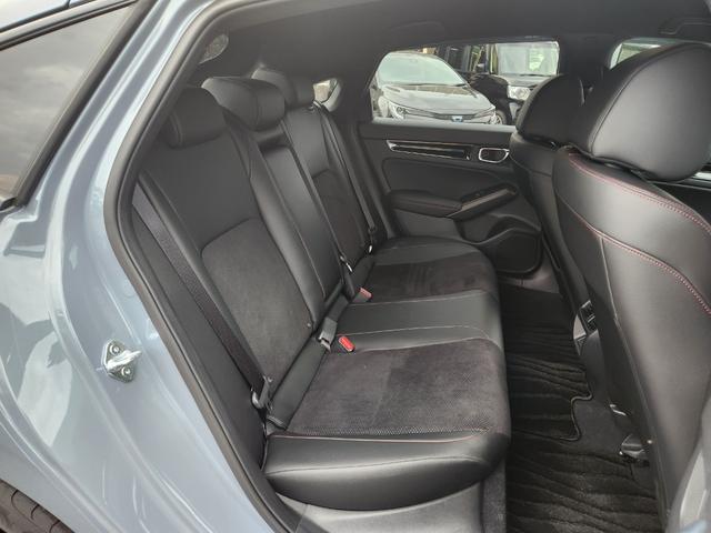 シビック ＲＳ　当社デモカー・６ＭＴ・９インチコネクトナビ・パワーシート・ＢＯＳＥプレミアムサウンド・レブマッチシステム・ドラレコ・ＬＥＤヘッドライト・リアカメラ・ＥＴＣ２．０　コーナーセンサー　衝突被害軽減ブレーキ（16枚目）