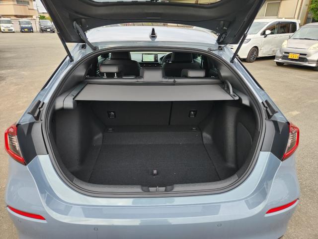シビック ＲＳ　当社デモカー・６ＭＴ・９インチコネクトナビ・パワーシート・ＢＯＳＥプレミアムサウンド・レブマッチシステム・ドラレコ・ＬＥＤヘッドライト・リアカメラ・ＥＴＣ２．０　コーナーセンサー　衝突被害軽減ブレーキ（19枚目）