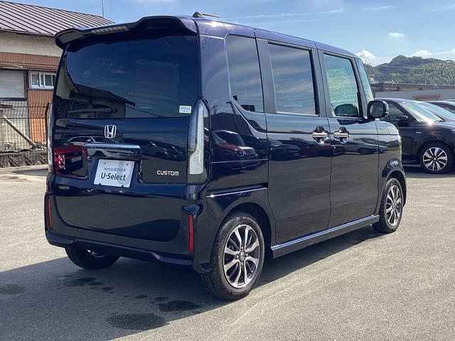 N-BOXカスタム ベースグレード 当社レンタカー HONDACONNECTナビ ドライブレコーダー ETC 両側パワースライドドア 運転席助手席シートヒーター 運転席助手席シートバックテーブル オートリトラミラー W電動ドア CMBS(8枚目)