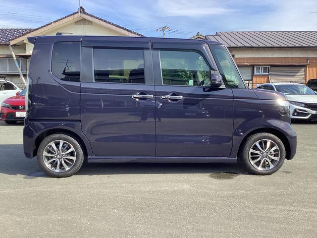 N-BOXカスタム ベースグレード HONDACONNECTナビ ドライブレコーダー 両側パワースライドドア 運転席助手席シートヒーター 運転席助手席シートバックテーブル オートリトラミラー アルミホイール ホンダセンシング(4枚目)