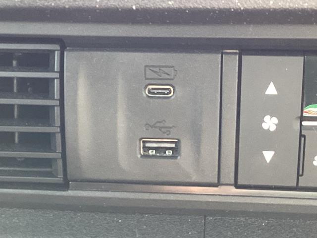 N-BOXカスタム ベースグレード HONDACONNECTナビ ドライブレコーダー 両側パワースライドドア 運転席助手席シートヒーター 運転席助手席シートバックテーブル オートリトラミラー アルミホイール ホンダセンシング(31枚目)