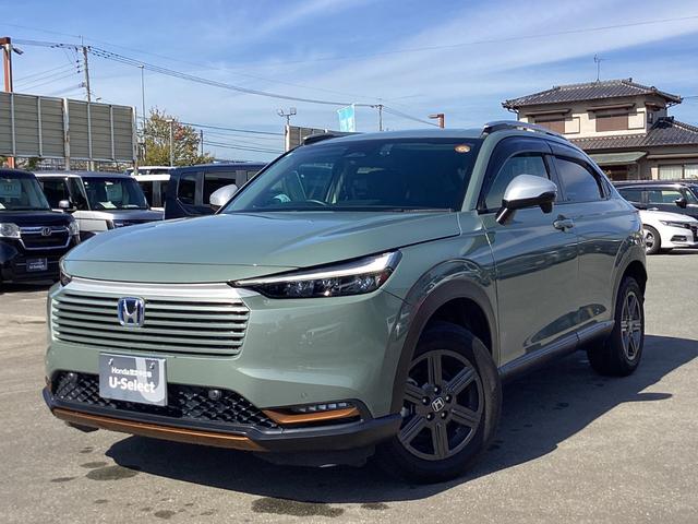 ヴェゼル ｅ：ＨＥＶＸ・ＨｕＮＴパッケージ　当社デモカー　ＨＯＮＤＡＣＯＮＮＥＣＴナビ　ドライブレコーダー前後　１６インチアルミホイール　ルーフレール　コンビシート　本革巻きステアリング　車線逸脱防止　アダクティブクルーズコントロール　Ｂカメラ（7枚目）