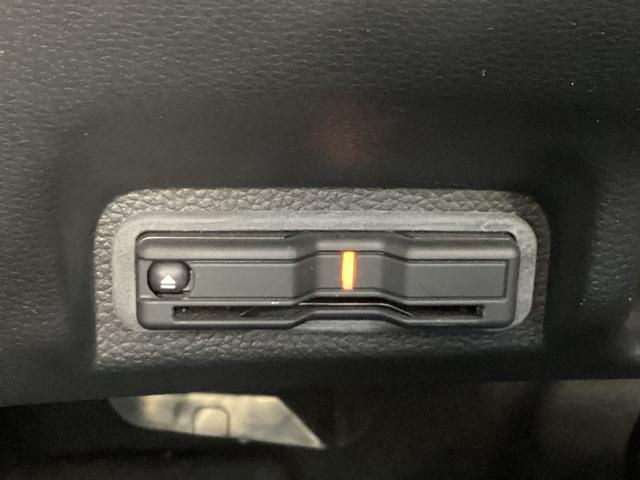 ヴェゼル ｅ：ＨＥＶＸ・ＨｕＮＴパッケージ　当社デモカー　ＨＯＮＤＡＣＯＮＮＥＣＴナビ　ドライブレコーダー前後　１６インチアルミホイール　ルーフレール　コンビシート　本革巻きステアリング　車線逸脱防止　アダクティブクルーズコントロール　Ｂカメラ（25枚目）