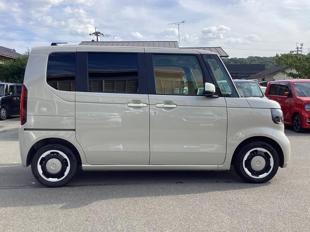N-BOX ファッションスタイル 当社レンタカー ファッションスタイル HONDACONNECTナビゲーション ドライブレコーダー ETC オートエアコン 電子パーキング リア左パワースライドドア 14インチ専用ホイールキャップ 禁煙(4枚目)