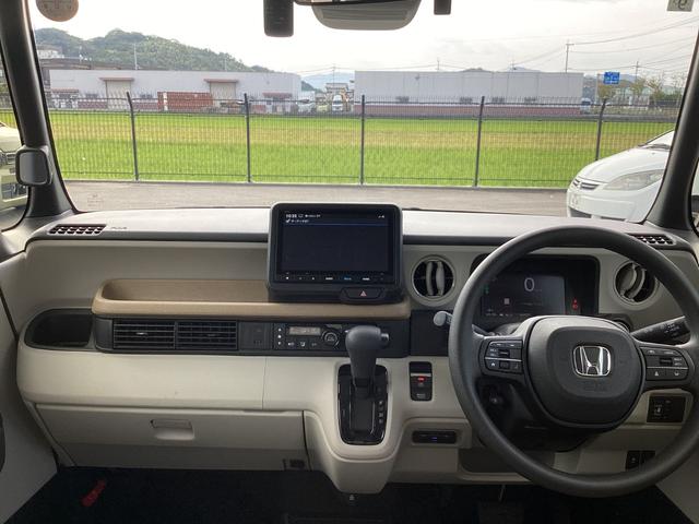 N-BOX ファッションスタイル 当社レンタカー ファッションスタイル HONDACONNECTナビゲーション ドライブレコーダー ETC オートエアコン 電子パーキング リア左パワースライドドア 14インチ専用ホイールキャップ 禁煙(10枚目)