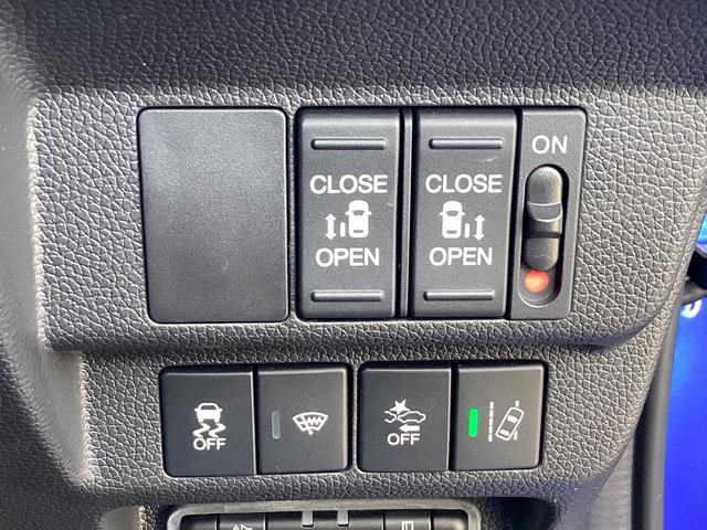 フリード クロスター 当社レンタカー 純正9インチナビ ドライブレコーダー フルセグTV ETC LEDヘッドライト+LEDアクティブコーナーリングライト オートエアコン 両側パワースライドドア ホンダセンシング 禁煙車(26枚目)