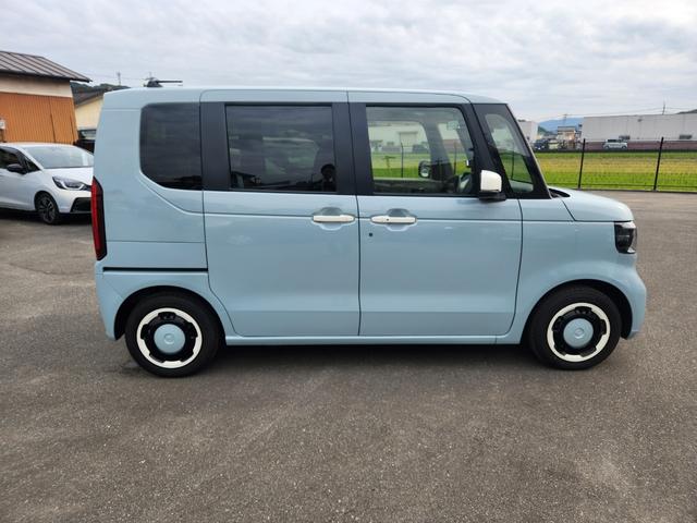 N-BOX ベースグレード 当社レンタカー 純正8インチナビ フルセグTV バックカメラ Bluetooth ドライブレコーダー ETC 両側パワースライドドア 運転席助手席シートヒーター オートリトラミラー 衝突軽減システム(4枚目)