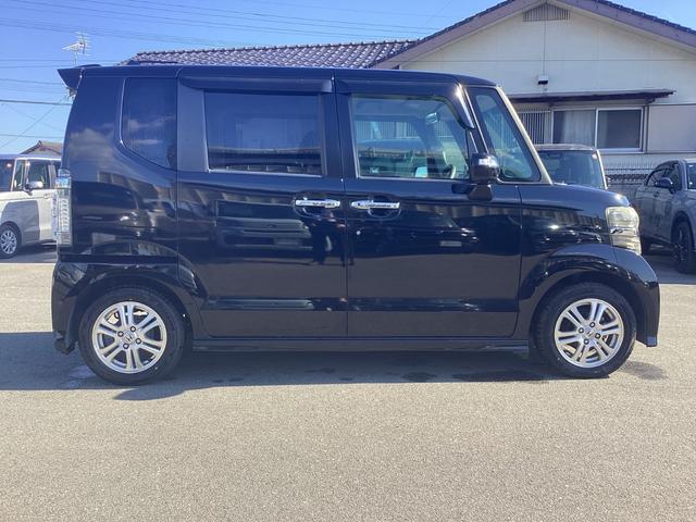 N-BOXカスタム G・Lパッケージ 純正ナビ CD/DVD再生 BLUETOOTH フルセグTV バックモニター オートエアコン 左パワースライドドア オートライト 電動格納ミラ- アイドリングストップ車 禁煙車両 ナビ・TV ABS(4枚目)