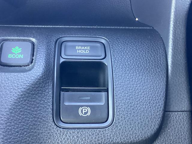 N-WGNカスタム L・ターボホンダセンシング 純正8インチナビ フルセグTV Bluetooth接続 バックカメラ 前後ドラレコ LEDヘッドライト 運転席シートヒーター ハーフレザーシート ETC 純正15インチアルミ ブレーキサポート 禁煙(29枚目)