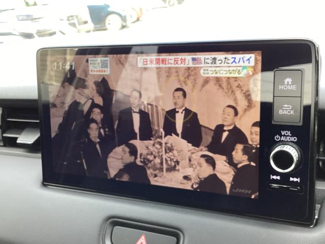 ヴェゼル e:HEVZ HONDACONNECTナビゲーション ETC ドライブレコーダー ブラインドスポットインフォメーション 後退出庫サポート 運転席助手席シートヒーター ハンズフリーアクセスパワーテールゲート AUX(10枚目)