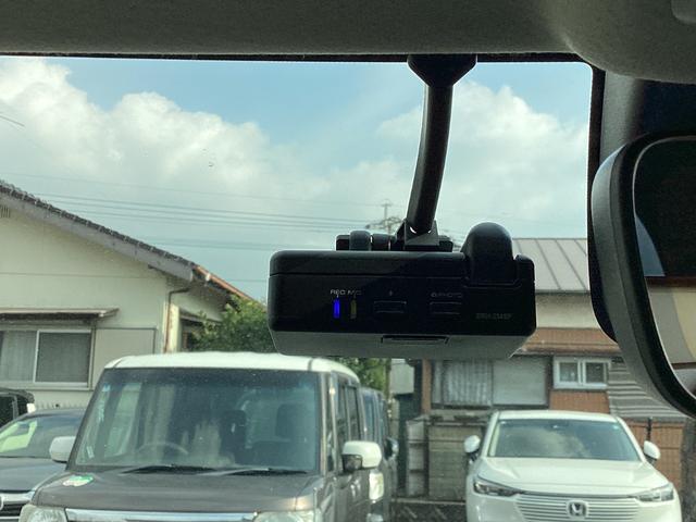 ヴェゼル e:HEVZ HONDACONNECTナビゲーション ETC ドライブレコーダー ブラインドスポットインフォメーション 後退出庫サポート 運転席助手席シートヒーター ハンズフリーアクセスパワーテールゲート AUX(15枚目)