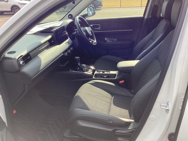 ヴェゼル e:HEVZ HONDACONNECTナビゲーション ETC ドライブレコーダー ブラインドスポットインフォメーション 後退出庫サポート 運転席助手席シートヒーター ハンズフリーアクセスパワーテールゲート AUX(18枚目)