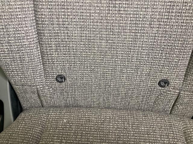 N-BOX L ナビゲーション リア左パワースライドドア 運転席助手席シートヒーター 運転席助手席シートバックテーブル 電子パーキング オートエアコン 衝突回避支援ブレーキ I-STOP クリソナ PW パワステ(18枚目)