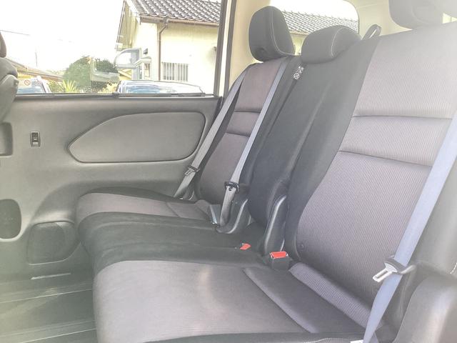 セレナ ハイウェイスター　純正８インチナビ　フルセグ　ＢＬＵＥＴＯＯＴ　ＣＤ／ＤＶＤ　アラウンドビューモニター　クルーズコントロール　オートライト　両側ハンズフリーパワースライドドア　ドラレコ　パーキングアシスト　ＵＳＢ接続（18枚目）