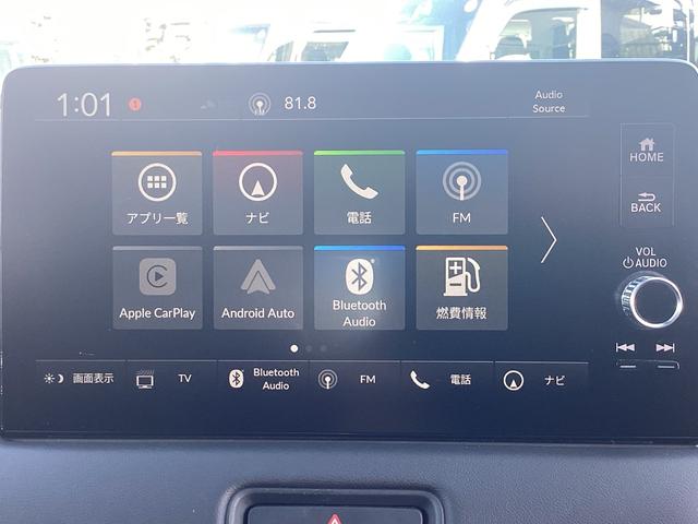 ヴェゼル ｅ：ＨＥＶＺ　純正ナビ　フルセグ　ＢＬＵＥＴＯＯＴ　純正ＯＰアルミ　マルチビューカメラ　ブラインドスポットインフォメーション　ハンズフリーアクセスパワーテールゲート　運転席助手席シートヒーター　後退出庫サポート（11枚目）