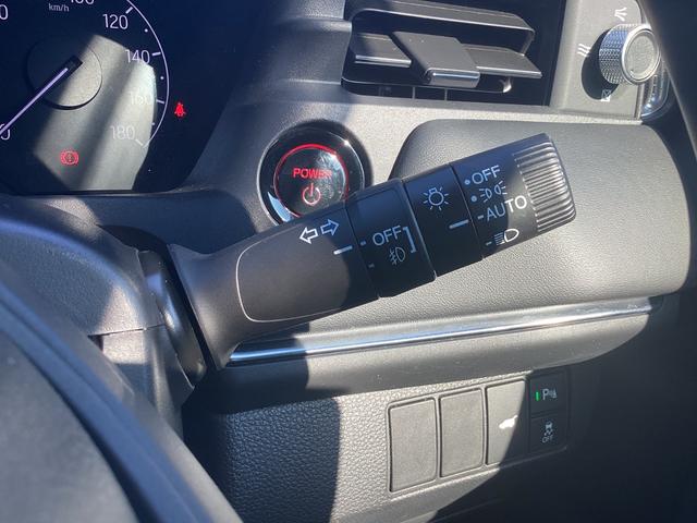 ヴェゼル ｅ：ＨＥＶＺ　純正ナビ　フルセグ　ＢＬＵＥＴＯＯＴ　純正ＯＰアルミ　マルチビューカメラ　ブラインドスポットインフォメーション　ハンズフリーアクセスパワーテールゲート　運転席助手席シートヒーター　後退出庫サポート（31枚目）