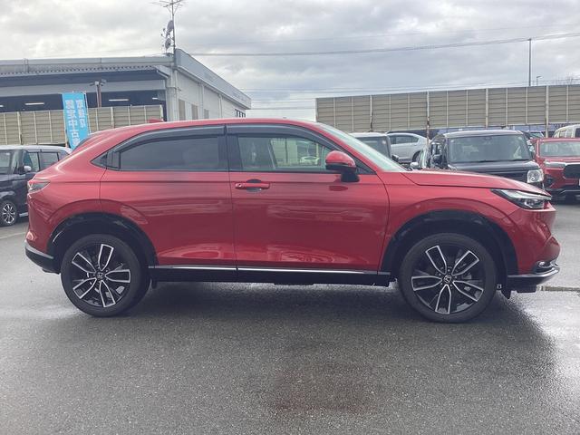 ヴェゼル ｅ：ＨＥＶＺ　純正９インチナビ　フルセグＴＶ　ＢＬＵＥＴＯＯＴ　前後ドラレコ　ビルトインＥＴＣ　ブラインドスポットインフォメーション　前席シートヒーター　ハンズフリーアクセスパワーテールゲート　ＬＥＤヘッドライト（4枚目）