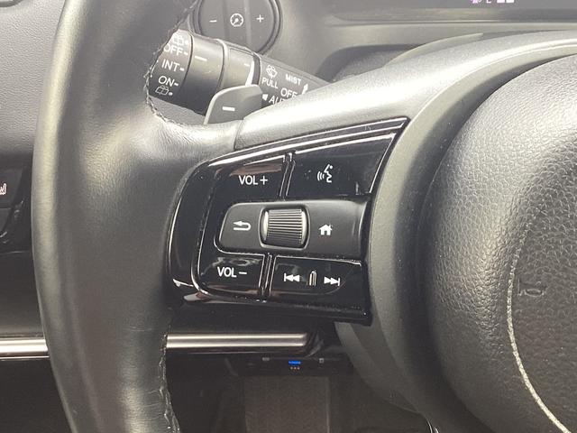 ヴェゼル ｅ：ＨＥＶＺ　純正９インチナビ　フルセグＴＶ　ＢＬＵＥＴＯＯＴ　前後ドラレコ　ビルトインＥＴＣ　ブラインドスポットインフォメーション　前席シートヒーター　ハンズフリーアクセスパワーテールゲート　ＬＥＤヘッドライト（33枚目）