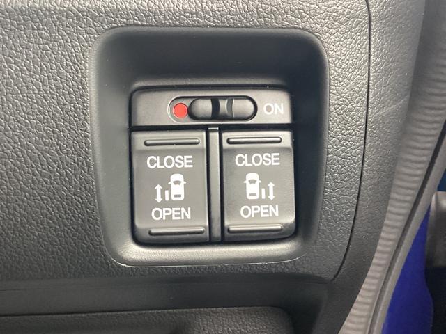 �����d���X���C�h�h�A�����I�^�]�Ȃ���ł��{�^����ŊJ�\�ł���