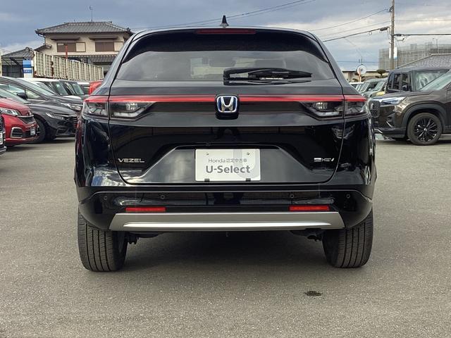 ヴェゼル e:HEVZ HONDACONNECTナビゲーション ETC2.0 ブラインドスポットインフォメーション 後退出庫サポート 運転席助手席シートヒーター ハンズフリーアクセスパワーテールゲート 18インチアルミホイ(3枚目)
